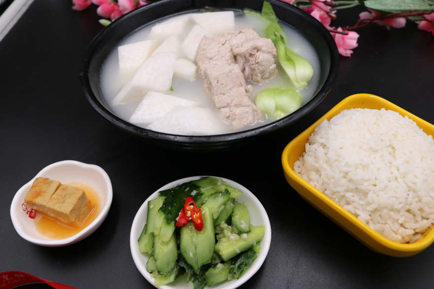 郑州浓汤炖骨饭培训